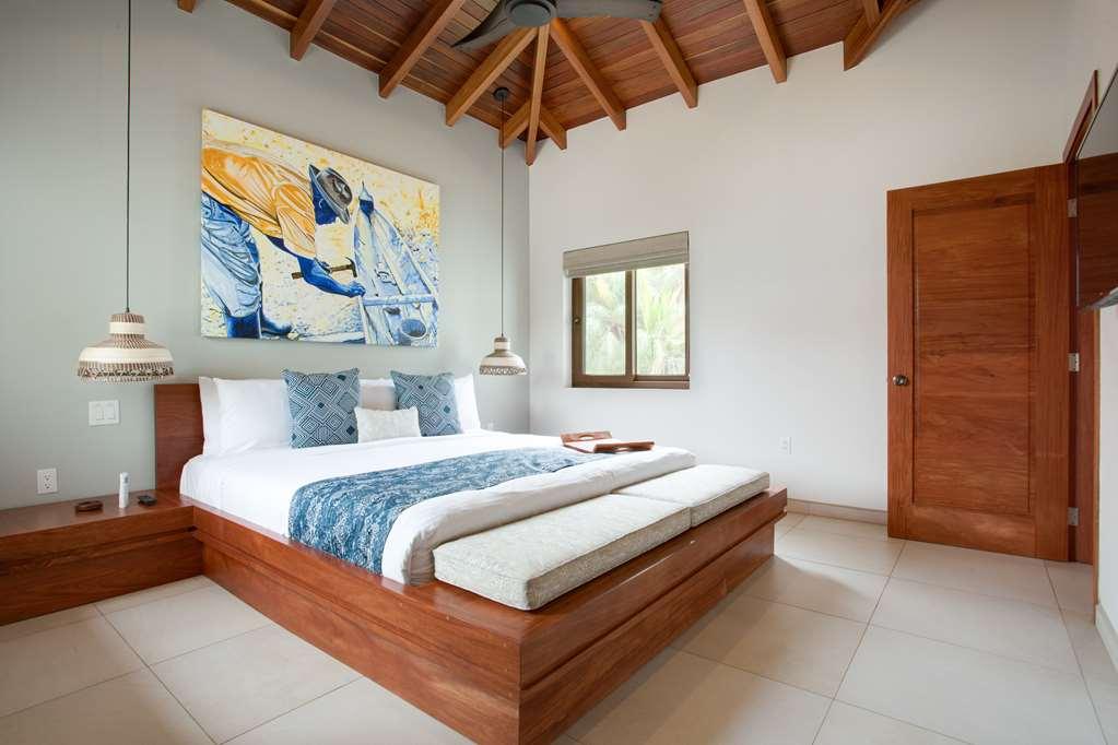Naia Resort And Spa Seine Bight Village Værelse billede